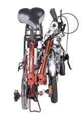 Складной электровелосипед двухподвес Motus 2P350 в сложенном состоянии. Вид спереди. Складной электровелосипед двухподвес Motus 2P350 в сложенном состоянии